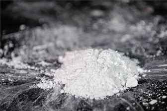 Nach Drogenfund in Penig: Dealer kommt mit blauem Auge davon - Koks (hier ein Symbolbild) will der Angeklagte nicht genommen haben. Doch Abbauprodukte der Droge sind in seinem Blut nachweisbar.