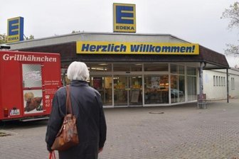 Die Begrüßung überm Haupteingang gilt nicht mehr. Der Edeka-Markt am Eschenweg ist im November 2016 geschlossen worden.