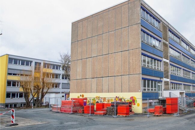 Die Grundschule am Wartberg ist derzeit wegen der Generalsanierung eine Baustelle. Sie lockt immer wieder Diebe an.