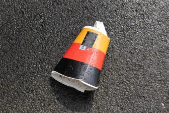 Nach Eklat bei Beachparty im Erzgebirge: Weitere Details kommen ans Licht - Die Beachparty in Cunersdorf beschäftigt nun nicht nur wegen ausländerfeindlicher Parolen, die dort gegrölt wurden, den Staatsschutz der Kriminalpolizei. Zusätzlich laufen nun auch Ermittlungen wegen Körperverletzung.