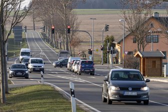 Nach erneutem Unfall: Ist die Kreuzung „Morgensonne“ im Erzgebirge zu gefährlich? - Tausende Fahrzeuge passieren täglich die Kreuzung „Morgensonne“ bei Cunersdorf. Mehrfach pro Jahr ereignen sich dort Unfälle, zuletzt am 19. März. Ist der Knotenpunkt zu gefährlich?