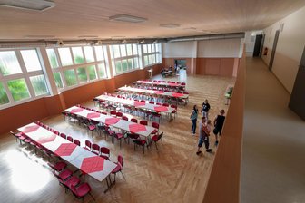 Nach Eröffnung des neuen Veranstaltungskomplexes in Oberwiera: Jetzt geht es um die Hausordnung - Das Bewegungs- und Begegnungszentrum steht seit September 2024 zur Verfügung.
