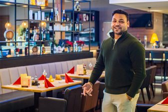 Nach Eröffnung eines indischen Restaurants im Erzgebirge: „Das hatten wir so unterschätzt“ - Vinod Kumar, Betreiber des im Februar gestarteten Restaurant „Namaste“, kurz vor der Eröffnung.