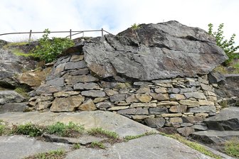 Nach Felssturz: So wurde der Alte Söll in Schöneck gesichert - Der Alte Söll in Schöneck wurde gesichert.