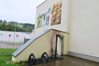 Nach Feuerteufel-Brand Nummer sieben in Klingenthal und Zwota: Mehrere Tausende Euro Schaden - Der Schaden am Gebäude wird auf bis zu 4000 Euro geschätzt.