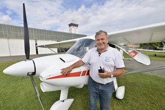 Nach fünf Jahren wieder Flugplatzfest in Zwickau: „Noch eins organisiere ich nicht“ - Trotz allem Stress, den die Organisation bedeutet, freut sich Flugplatz-Chef Joachim Lenk auf das Flugplatzfest.