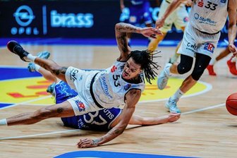 Nach fünf Niederlagen in Folge: Fans sauer auf kriselnde Niners Chemnitz - Kevin Yebo gehörte zuletzt meist zu den besten Spielern der Niners. Auch er konnte die Niederlage in Frankfurt aber nicht verhindern.