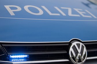 Nach Fußballspiel gegen Hansa Rostock: Hoher Sachschaden an Raststätte in Niederfrohna - Die Polizei ermittelt nach Sachbeschädigung an der A72 auf der Raststätte in Niederfrohna.