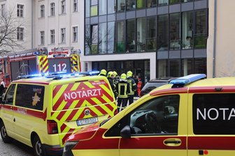 Nach Gasattacke an Schule im Erzgebirge: Polizei nennt Stand der Ermittlungen - Nach dem Abc-Einsatz am Bildungszentrum „Adam Ries“ ist die Polizei weiter mit den Ermittlungen beschäftigt.