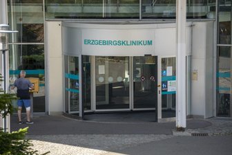 Nach gestiegenen Coronazahlen im Kreis: Erzgebirgsklinikum verhängt Besuchsverbot -