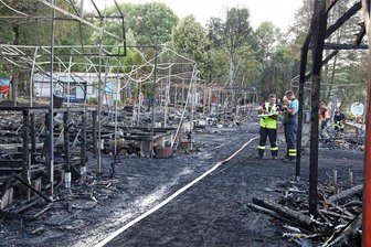 Nach Großfeuer an der Koberbachtalsperre: Wann ist Camping wieder möglich? - Mehr als 100 Feuerwehrleute waren im Einsatz, um den Großbrand auf dem Zeltplatz der Koberbachtalsperre zu löschen. Über die verbrannte Erde ist mittlerweile Gras gewachsen.
