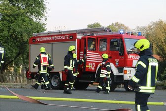 Nach Hin und Her: Weischlitzer Feuerwehr bekommt leistungsstärkeres Löschfahrzeug - Die Weischlitzer Feuerwehr bei einer Übung.