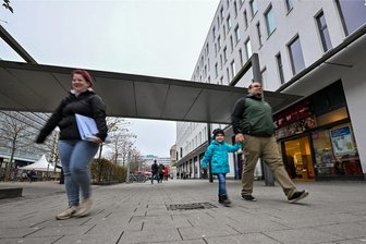 Nach Ladendiebstahl: Tatverdächtiger in Chemnitzer Fußgängerzone Am Wall gestellt - In einem Einkaufsmarkt in der Fußgängerzone am Wall ist ein mutmaßlicher Ladendieb gestellt worden.