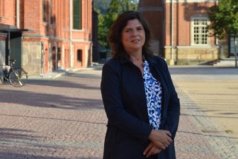 Nach Landtags-Anfrage: Schulleitung in Flöha bedauert Verwendung des Gender-Sternchens - Die AfD-Landtagsabgeordnete und Stadträtin Romy Penz thematisiert das Gendern.