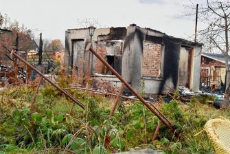 Nach Laubenbrand in Limbach-Oberfrohna herrscht Ratlosigkeit - Eine der drei Lauben, die jüngst durch den Brand in Limbach-Oberfrohna zerstört wurden. 