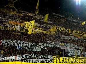 Nach Leipzig-Eklat: DFB-Kontrollausschuss beantragt Sperre der Dortmunder Südtribüne - Die Südtribüne in Dortmund soll für ein Spiel gesperrt werden.