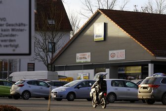 Nach Listerien-Rückruf in Langenbernsdorf: Fleischerei Oertel darf bald wieder verkaufen - Die Thüringener Fleischerei Oertel hat auch eine Filiale in Langenbernsdorf.