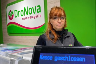 Nach nur einem Jahr: Neue Drogerie im Plauen-Park schließt schon wieder - was sind die Gründe? - Sandra Martin und ihr Team empfangen noch bis Ende des Monats Kunden. Danach bleibt die Kasse für immer geschlossen.