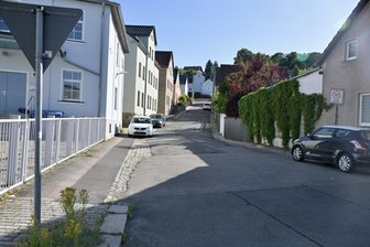 Nach öffentlicher Kritik: Telekom will jetzt doch Glasfaserkabel in der Ziegelstraße in Wilkau-Haßlau verlegen - Ab dem 16. Juli soll die Ziegelstraße grundhaft saniert werden.
