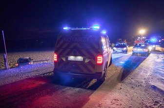 Nach Panne angefahren: 67-Jähriger stirbt bei Unfall in Frauenstein - Zu einem schweren Unfall ist es auf der B 181 bei Nassau gekommen.