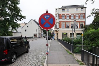 Nach Parkplatz-Verlegung in der Innenstadt von Glauchau: Unfall in der Nähe der Nicolaibrücke - Im Bereich der Parkplätze hinter der Nicolaibrücke gab es einen Unfall.