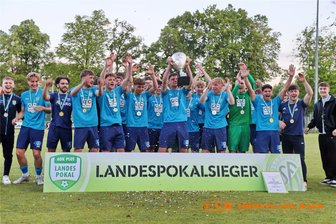 Nach Pokalsieg gegen RB Leipzig: Junioren des Chemnitzer FC starten in neuer Liga - Regionalligist schlägt Bundesligisten: Mit 1:0 haben die U-19-Junioren des Chemnitzer FC das Landespokalfinale gegen RB Leipzig gewonnen.