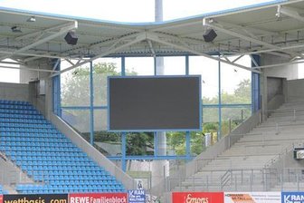 Nach Pyro-Show: Defekte Anzeigetafel im CFC-Stadion soll bis Samstag repariert sein -