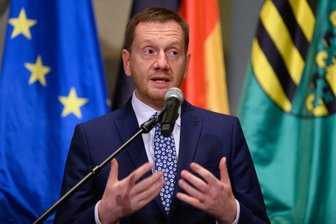 Nach "Querdenken"-Demo: Kretschmer will Verschärfung von Coronamaßnahmen diskutieren - Ministerpräsident Michael Kretschmer.