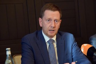 Nach Rückkehr aus Risikogebiet Russland: Warum Kretschmer nicht in Corona-Quarantäne ist - Michael Kretschmer - Ministerpräsident