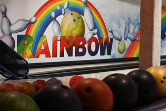 Nach Schließung in Rochlitz: Das sind drei Optionen für Bowling-Fans - Das „Rainbow Bowling & Kegelcenter“ in Rochlitz hat geschlossen, ein neuer Pächter wird gesucht.