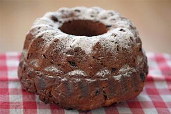 Nach sechs Jahren Pause wieder ein Hoffest in Poppengrün: Wer bäckt den besten Aschkuchen? - Ob in langer Form oder wie hier als Gugelhupf: Beim Hoffest in Poppengrün entscheidet nur der Geschmack.
