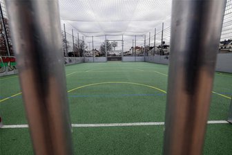 Nach Sonntags-Sportverbot auf der Soccer-Anlage in Meerane: Gibt es noch eine Chance auf einen Kompromiss? - Die Soccer-Anlage befindet sich am Bahnhof in Meerane. Sie soll ab 20. Januar 2024 an Sonntagen und Feiertagen geschlossen bleiben.