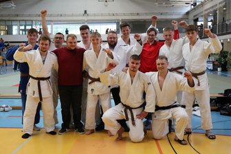 Nach spannender Finalrunde: JC Crimmitschau beendet Saison in der Judo-Landesliga auf Platz 3 - Die Männermannschaft des JC Crimmitschau machte in Döbeln den dritten Platz zum Abschluss der Landesliga-Saison im Judo perfekt.