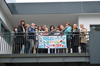 Nach stark gekürzter Förderung: Wieder Hoffnung für „Haus Liddy“ in Chemnitz - Mitarbeiter und Besucher protestieren Anfang Dezember gegen Kürzungen beim „Haus Liddy“ in Gablenz. Der zuständige Ausschuss beschloss dennoch kurz darauf, die Förderung für das Haus stark zu kürzen.