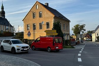 Nach Stau auf Umleitung: Nächste Vollsperrung im Sehmatal - Im Oktober folgt im Sehmatal die nächste Großbaustelle. Gebaut wird die Staatsstraße von Neudorf nach Crottendorf.
