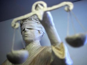 Nach Tod eines Rentners: Langjährige Haftstrafe - 