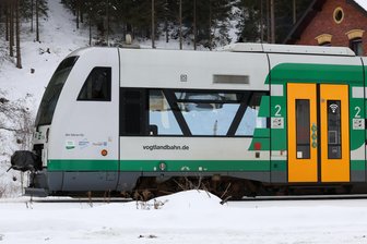 Nach tödlichem Angriff auf Zugbegleiter in Rheinland-Pfalz – Welche Probleme haben Mitarbeiter der Vogtlandbahn? - Die Vogtlandbahn unterhält fünf Regionalbahnlinien in der Region.