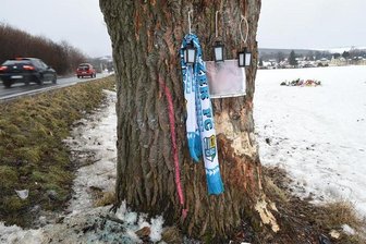 Nach tödlichem Unfall: Ursache unklar - CFC spielt mit Trauerflor -