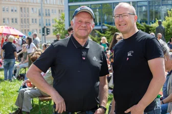 Nach umstrittenen Aussagen zur Arbeitsmoral erntet Plauens Oberbürgermeister Kritik: „Weiß er eigentlich, wovon er redet?“ - Ex-IG-Metall-Chef Stefan Kademann (links) und Gewerkschafter Marcus Galle kritisieren Plauens Stadtoberhaupt für seine Äußerungen beim Jahresempfang: „Den Schuss nicht gehört.“