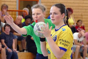 Nach unerwarteter Zitterpartie: Marienberger Handballerinnen zurück in der Erfolgsspur - Bewahrte an der Siebenmeterlinie stets die Nerven: Leona Wagner.