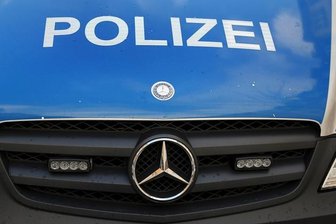 Nach Unfall: Audifahrer fährt weiter -