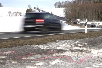 Nach Unfall mit Todesfolge im Erzgebirge - Fahrer stellt sich - 