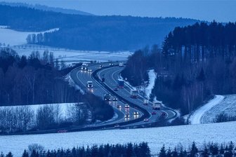 Nach Unfall und Vollsperrung auf der A 72 bei Hartenstein: Verkehr rollt wieder ohne Behinderungen - Der Verkehr rollt kurz nach 7.30 Uhr wieder ohne Behinderungen über die A 72 bei Hartenstein.