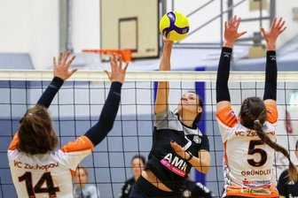 Nach unnötigem Satzverlust: Fortschritt macht Deckel drauf - Solche Lücken im Block muss man in der Regionalliga natürlich nutzen. Die Lichtensteinerin Franziska Schubert hat dadurch freie Bahn im Angriff.