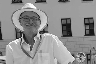 Nach Verhaftung der Witwe im Fall des toten Chemnitzer Kardiologen: Viele offene Fragen - Der Fall des im März getöteten Kardiologen Klaus Kleinertz bleibt mysteriös. Die Staatsanwaltschaft hält sich bedeckt.