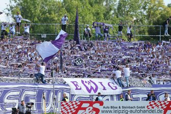 Nach verlorenem Pokalfinale: Aue-Fans und Mannschaft im Zoff - Während des Spiels waren die Fans des FC Erzgebirge noch in bester Laune. Dies sollte sich nach Abpfiff ändern.