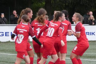 Nach verrücktem 6:6: DFC Westsachsen Zwickau ist in der Fußball-Landesliga weiter ungeschlagen - Nach dem Last-Minute-Ausgleich in einem verrückten Spiel war die Freude bei den Fußballerinnen des DFC Westsachsen Zwickau groß.