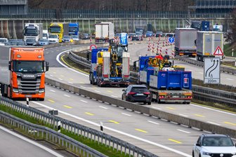 Nach Vollsperrung: A 4 zwischen Kreuz Chemnitz und Limbach-Oberfrohna wieder frei - In der Nacht vom 27. zum 28. Mai war die A 4 zwischen Kreuz Chemnitz und Limbach-Oberfrohna gesperrt.