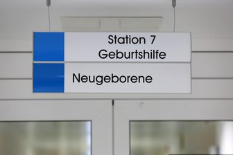 Nach Wegfall der Kinderstation: Pleißental-Klinik in Werdau kooperiert mit Zwickauer HBK - Geburtshilfestation in der Pleißental-Klinik. Die Pädiatrie gibt es seit März nicht mehr.