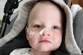 Nach wochenlangem Wachkoma: Max aus Zwickau auf dem Weg zurück ins Leben - Der zweieinhalb Jahre alte Max ist aus dem Wachkoma ins Leben zurückgekehrt. Jetzt muss er alles neu lernen.